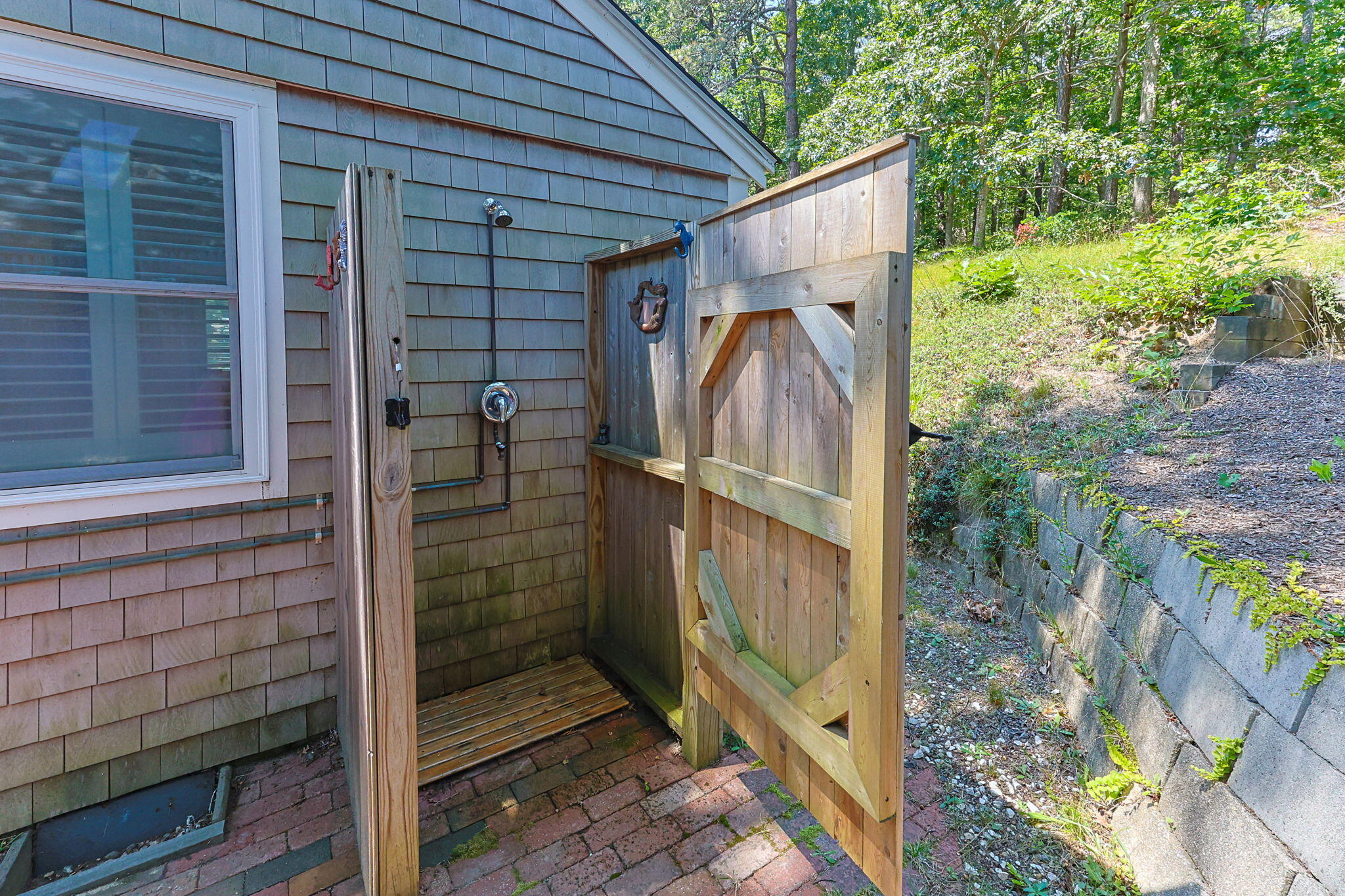 210 Chequessett Neck Road, Unit C Wellfleet, MA 02667 - Photo 25 of 37 a view of a garage