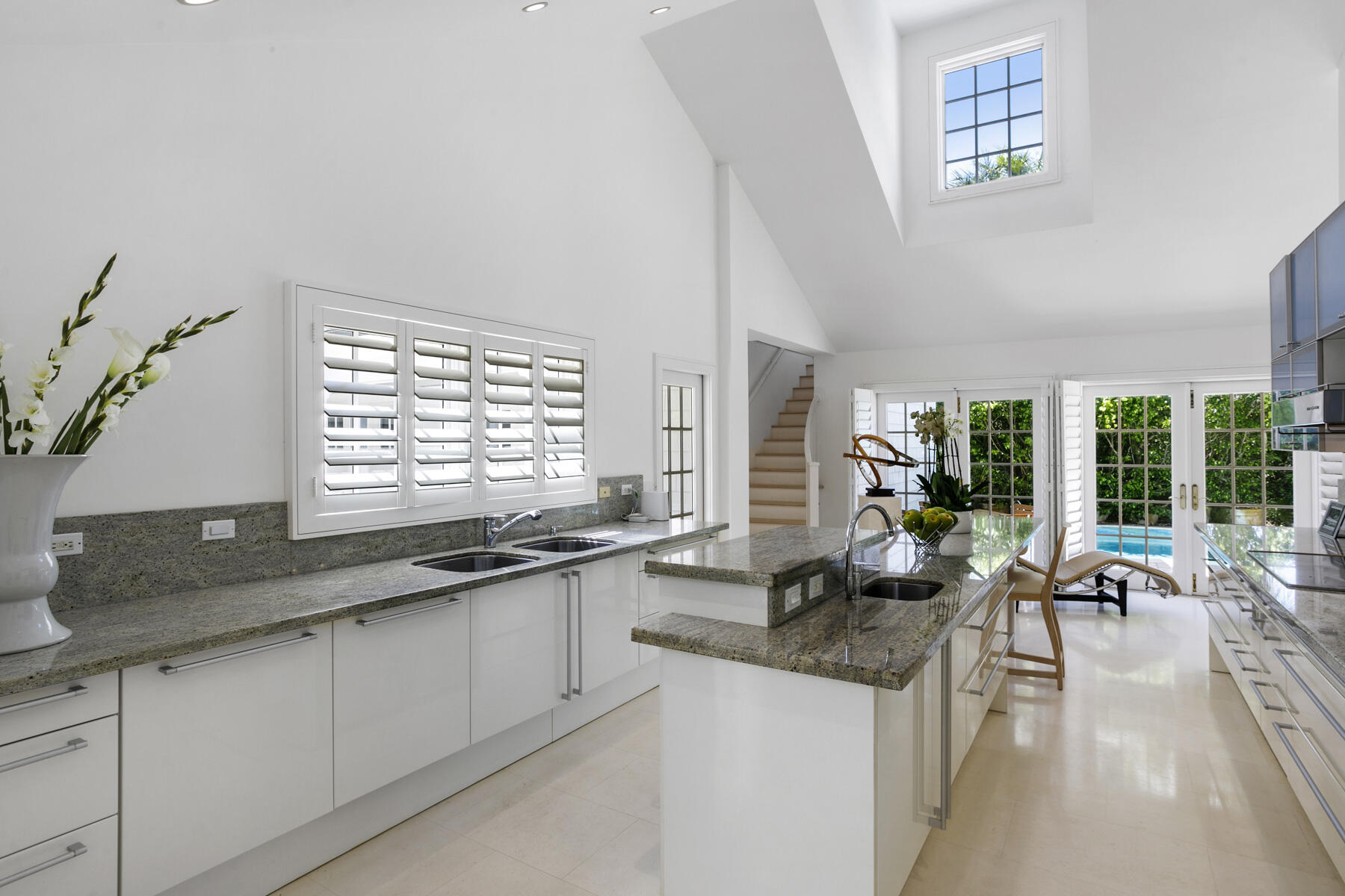 222 Monterey Road Palm Beach, FL 33480 - Photo 5 of 56 Kitchen
