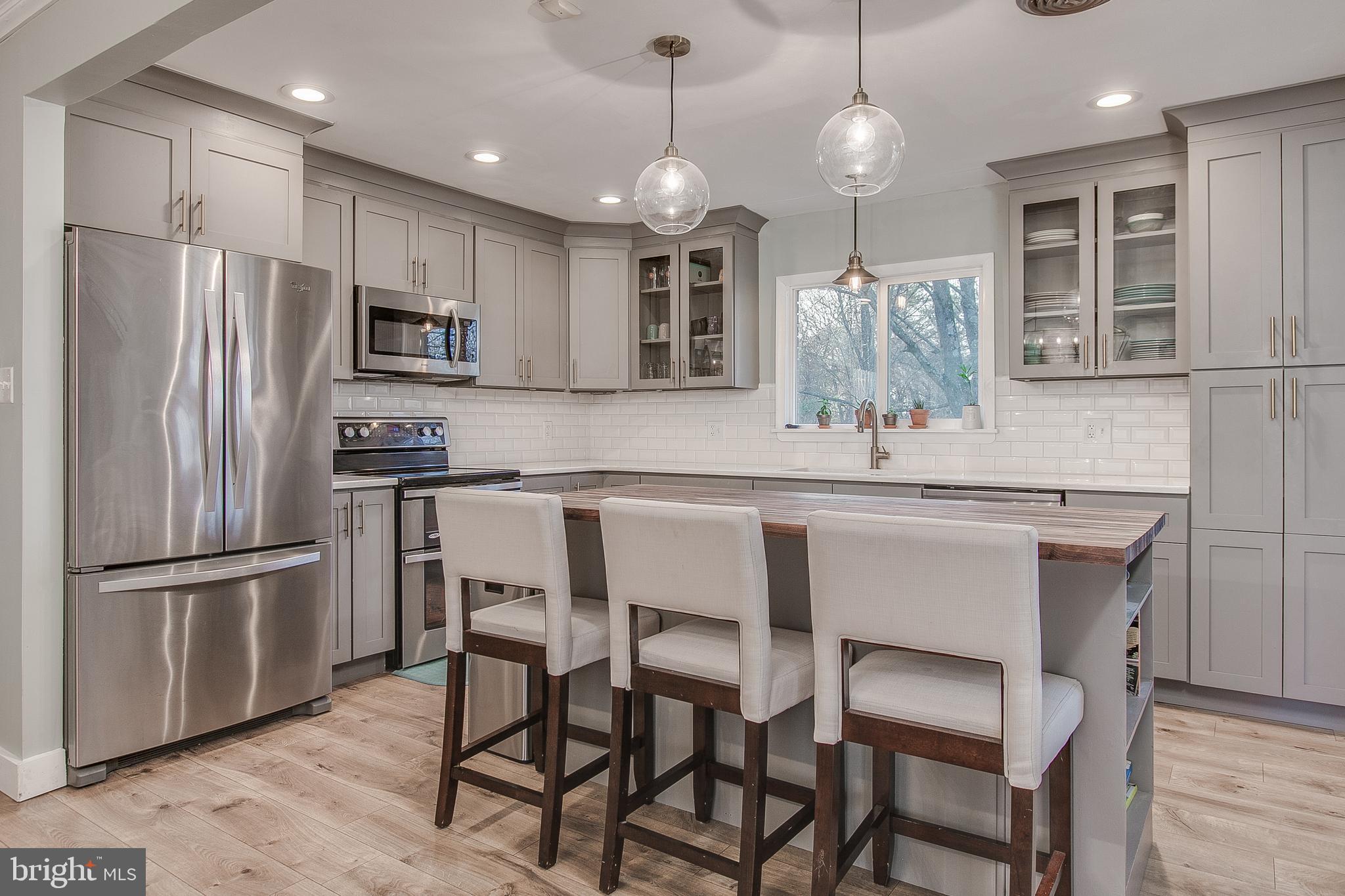 12309 Walnut Point Road Hagerstown, MD 21740 - Photo 12 of 38 Kitchen Pic 1