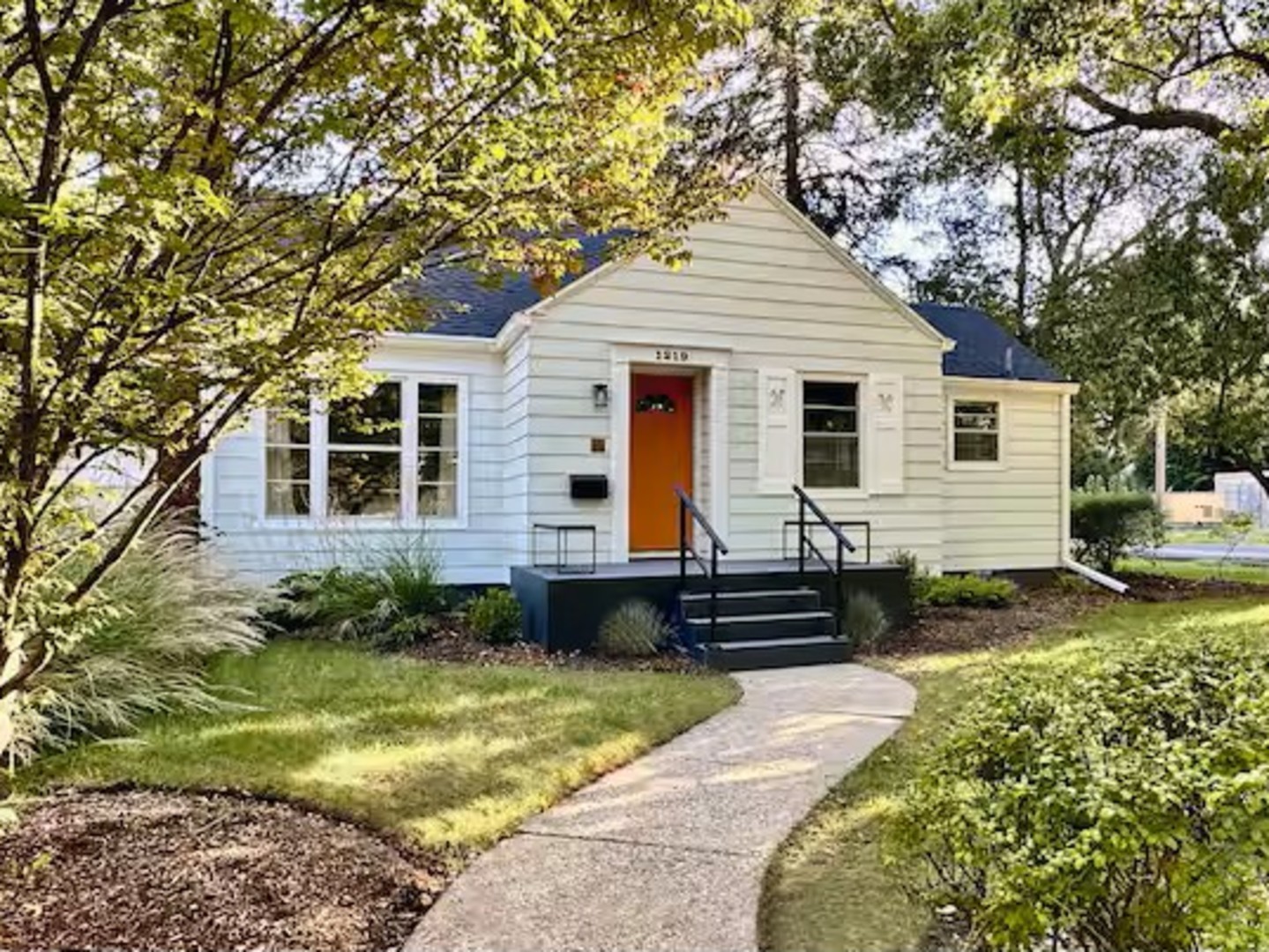 1219 West Healey Street Champaign, IL 61821 - Photo 2 of 19