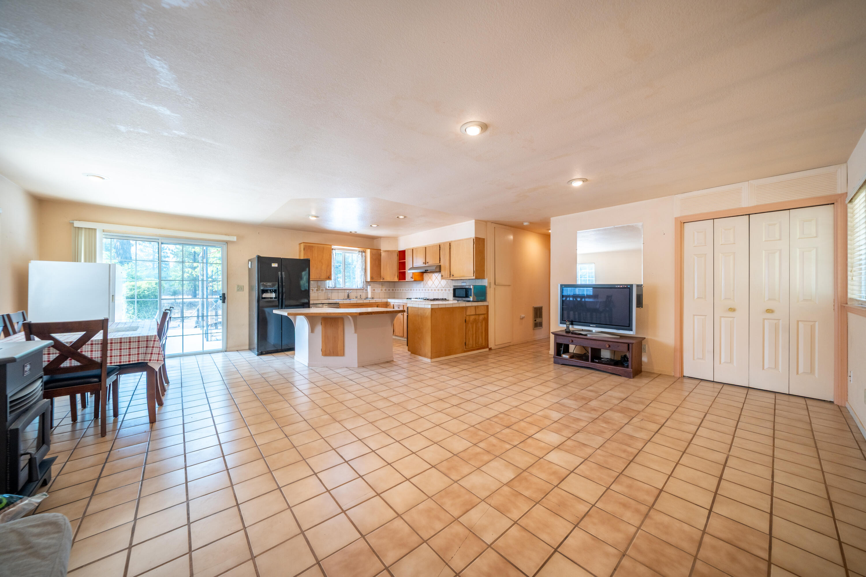 29061 South Cow Creek Road Whitmore, CA 96096 - Photo 3 of 27 a view of kitchen with furniture and breakfast area