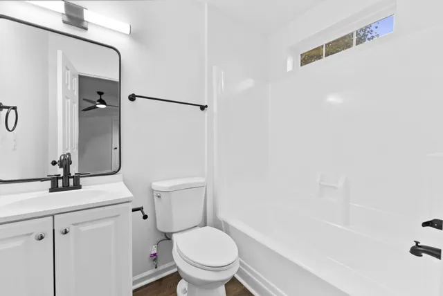 $384,900 | 242 Lake Forest Drive, La Vergne, TN 37086