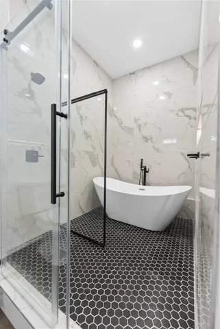 $384,900 | 242 Lake Forest Drive, La Vergne, TN 37086