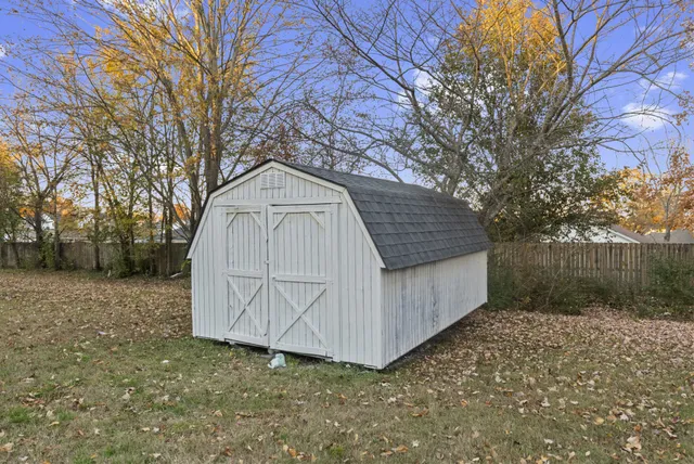 $384,900 | 242 Lake Forest Drive, La Vergne, TN 37086