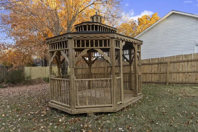 $384,900 | 242 Lake Forest Drive, La Vergne, TN 37086