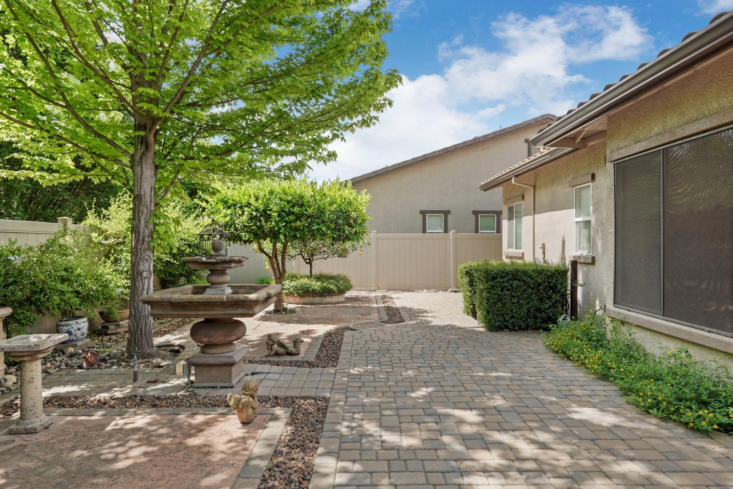 1316 Maple Valley Street Manteca, CA 95336 - Photo 5 of 71