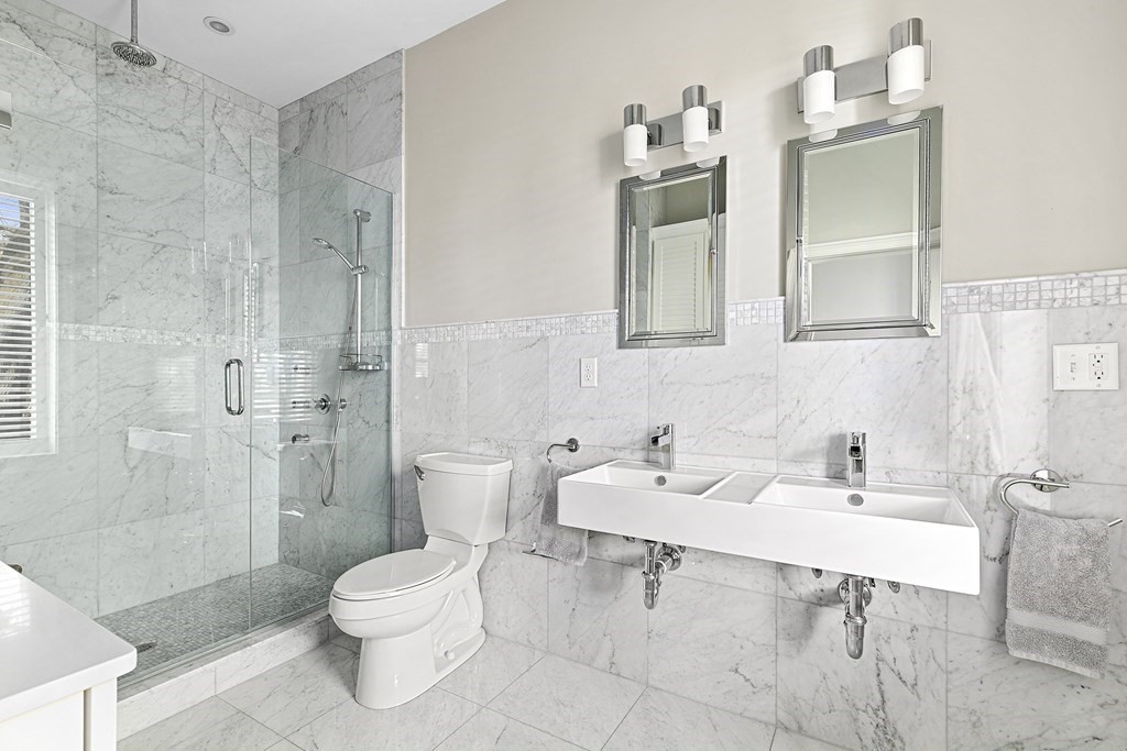 27 Braddock Park, Unit 2 Boston, MA 02116 - Photo 14 of 18