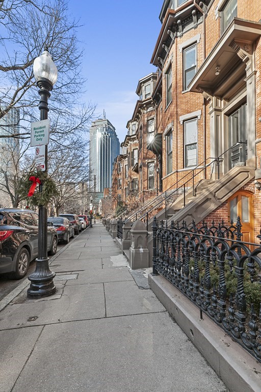 27 Braddock Park, Unit 2 Boston, MA 02116 - Photo 18 of 18