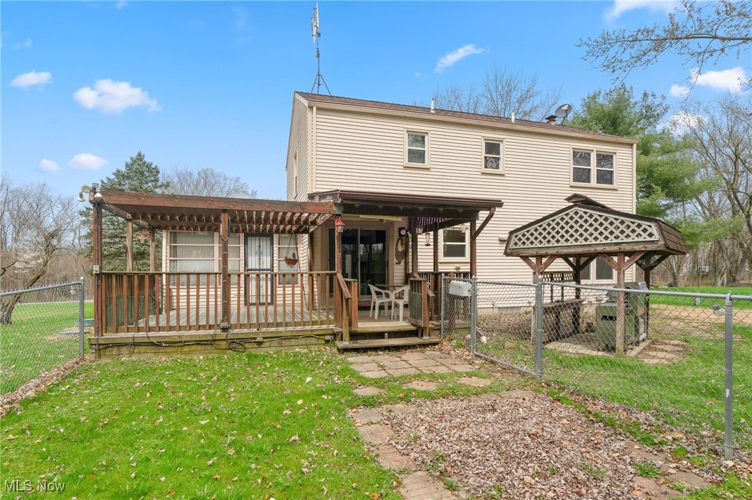 11249 Leffingwell Road Berlin Center, OH 44401 - Photo 4 of 43 Gallery Image 4