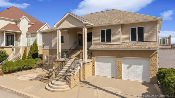 $989,000 | 4706 Upper River Road, Jeffersonville, IN 47130