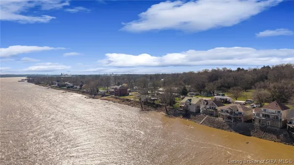 $989,000 | 4706 Upper River Road, Jeffersonville, IN 47130