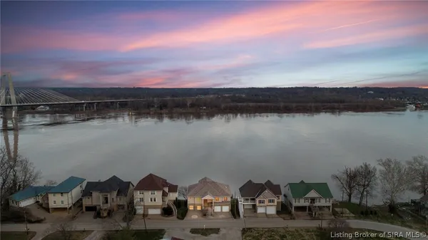 $989,000 | 4706 Upper River Road, Jeffersonville, IN 47130