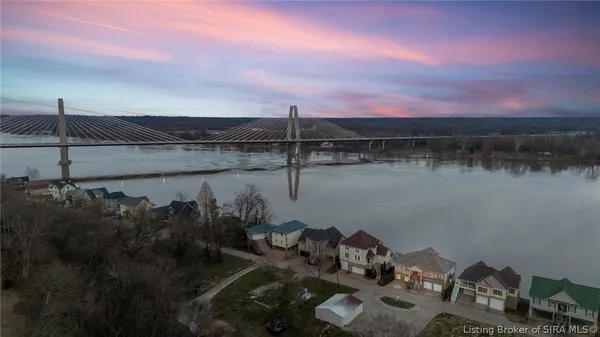 $989,000 | 4706 Upper River Road, Jeffersonville, IN 47130