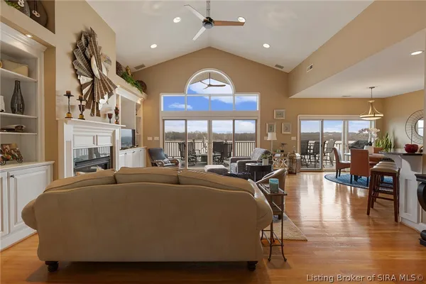 $989,000 | 4706 Upper River Road, Jeffersonville, IN 47130