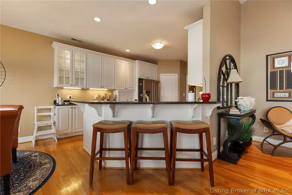 $989,000 | 4706 Upper River Road, Jeffersonville, IN 47130