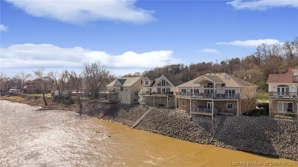 $989,000 | 4706 Upper River Road, Jeffersonville, IN 47130