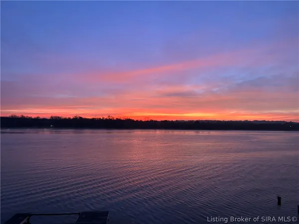 $989,000 | 4706 Upper River Road, Jeffersonville, IN 47130