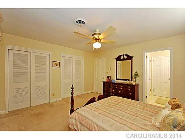 6441 Newhall Road Charlotte, NC 28270 - Photo 9 of 16 Gallery Image 9