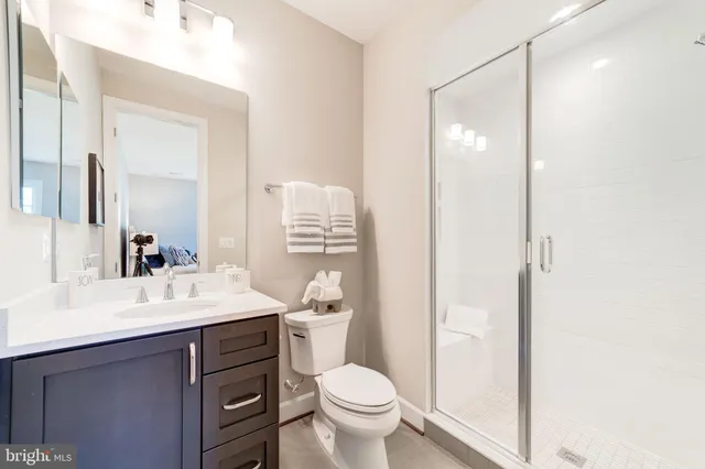 $3,985,500 | 390 Still Pond Run, Great Falls, VA 22066