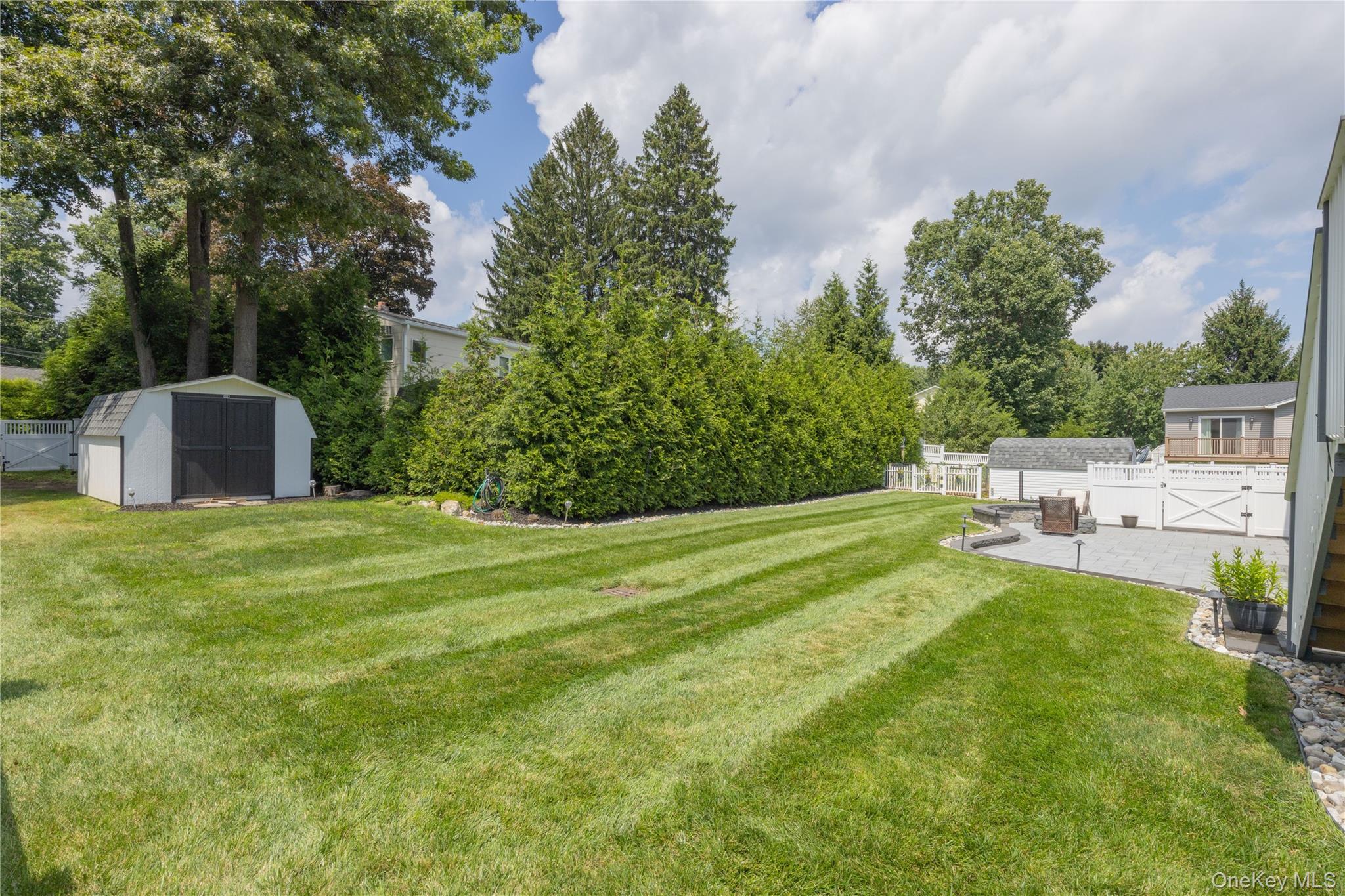 395 Ehrhardt Road Pearl River, NY 10965 - Photo 32 of 34 Gallery Image 32