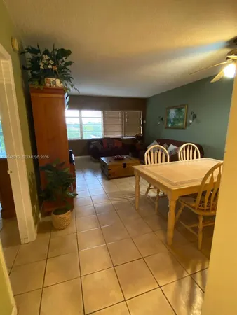 $1,650 | 330 Southeast 2nd Street, Unit 403F, Hallandale Beach, FL 33009