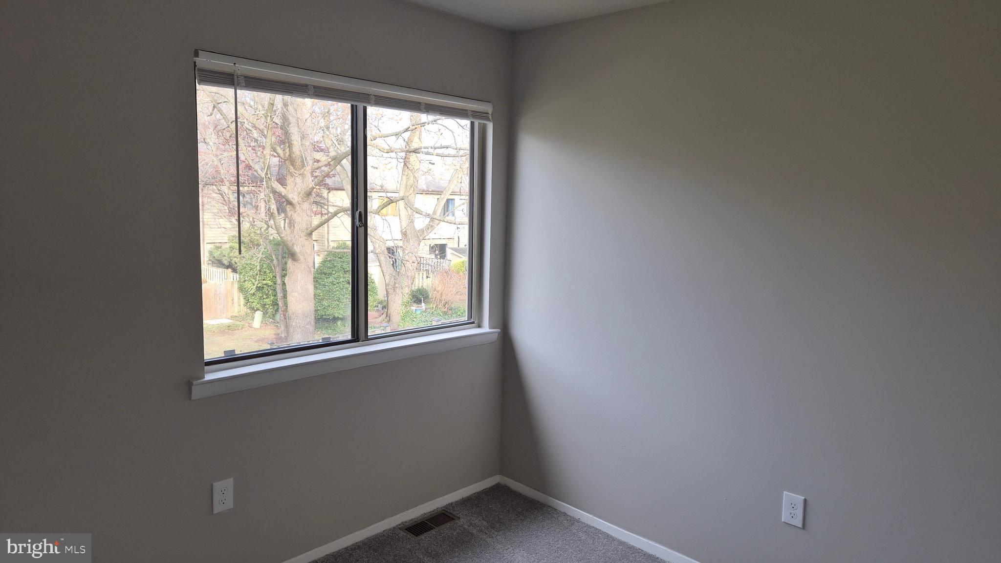 1041 Cedar Ridge Court Annapolis, MD 21403 - Photo 18 of 32 an empty room with a window