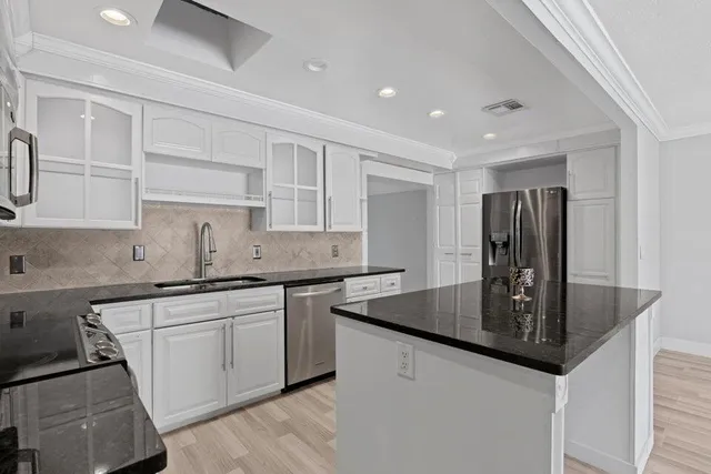 $2,900 | 2112 Longwood Road, West Palm Beach, FL 33409