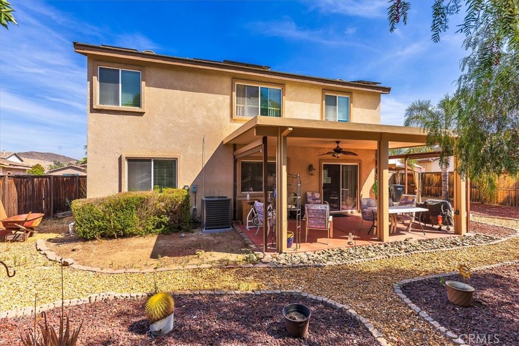 28984 Escalante Road Menifee, CA 92587 - Photo 25 of 40 Solid covered back patio