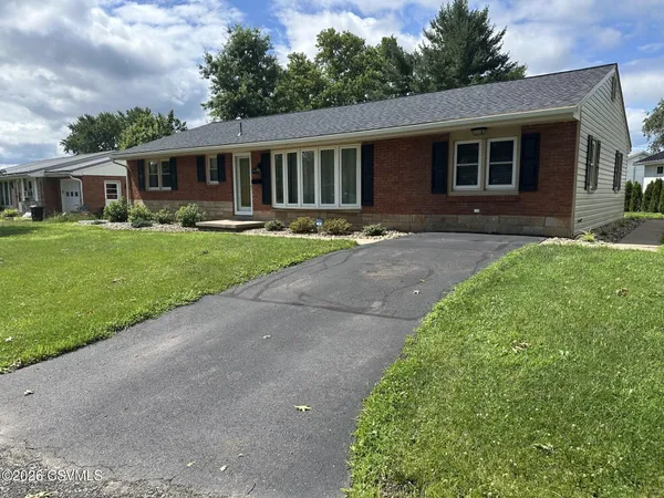$1,800 | 1127 St Anthony Street, Lewisburg, PA 17837