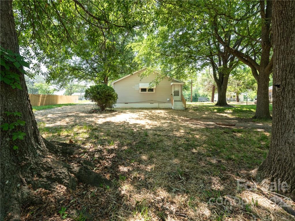 3913 Old York Road Gastonia, NC 28056 - Photo 5 of 37 Gallery Image 5
