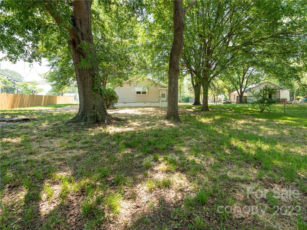 3913 Old York Road Gastonia, NC 28056 - Photo 6 of 37 Gallery Image 6