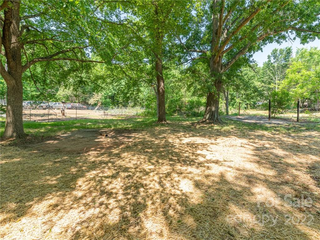 3913 Old York Road Gastonia, NC 28056 - Photo 7 of 37 Gallery Image 7