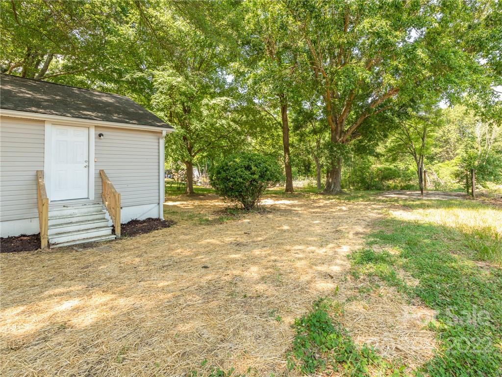 3913 Old York Road Gastonia, NC 28056 - Photo 8 of 37 Gallery Image 8