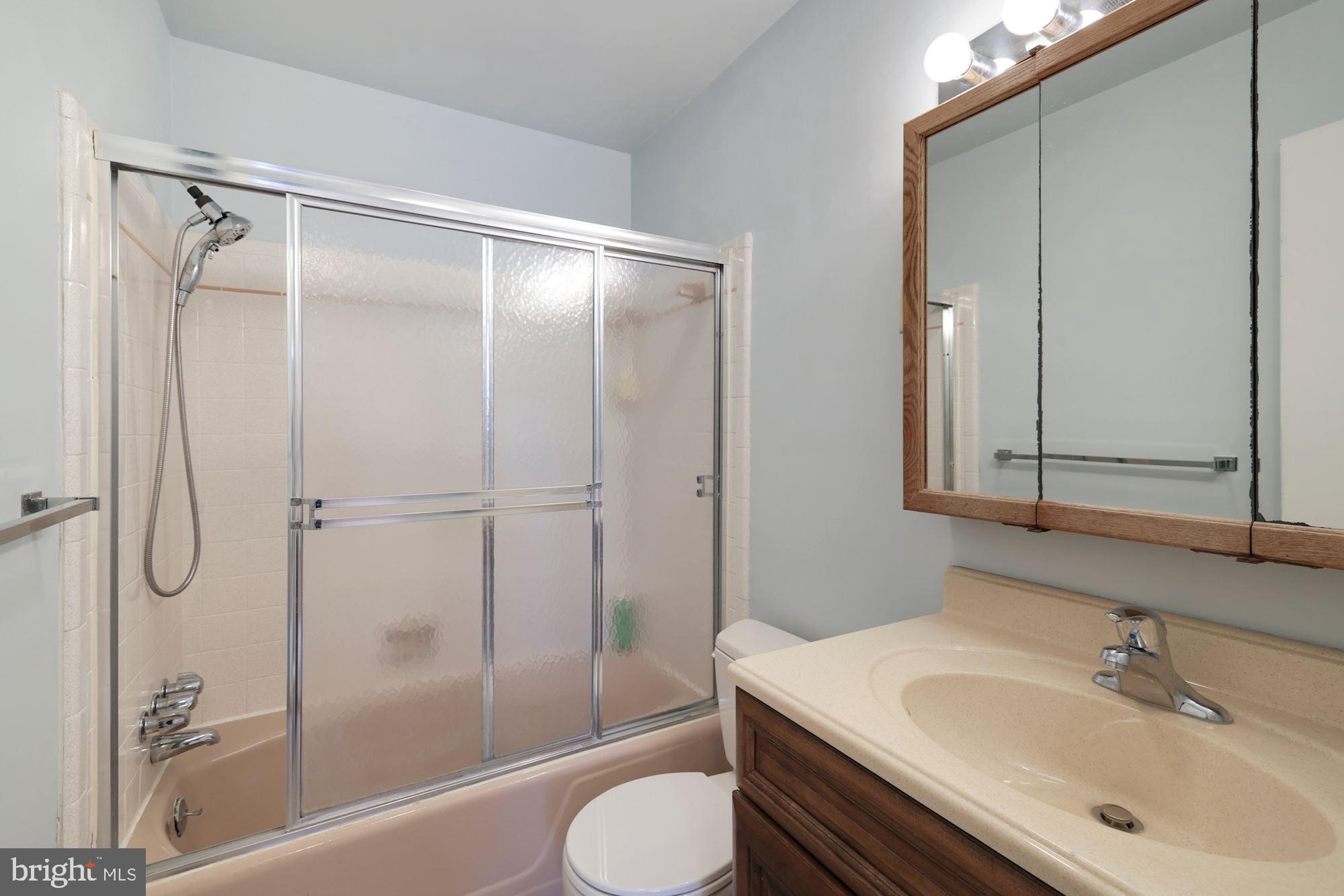 13217 Glenhill Road Silver Spring, MD 20904 - Photo 21 of 53 Upper Hall Full Bath