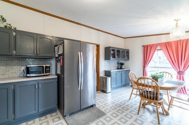 $275,000 | 15720 Roth Road, Grabill, IN 46741