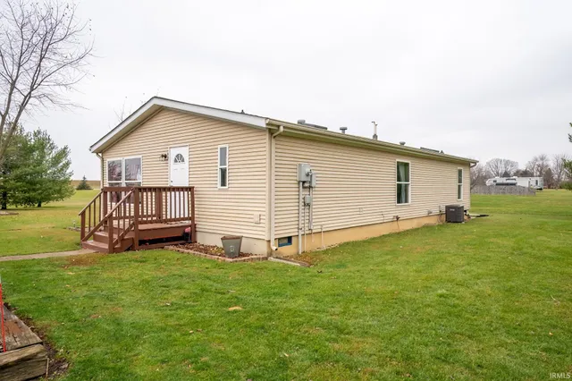 $275,000 | 15720 Roth Road, Grabill, IN 46741