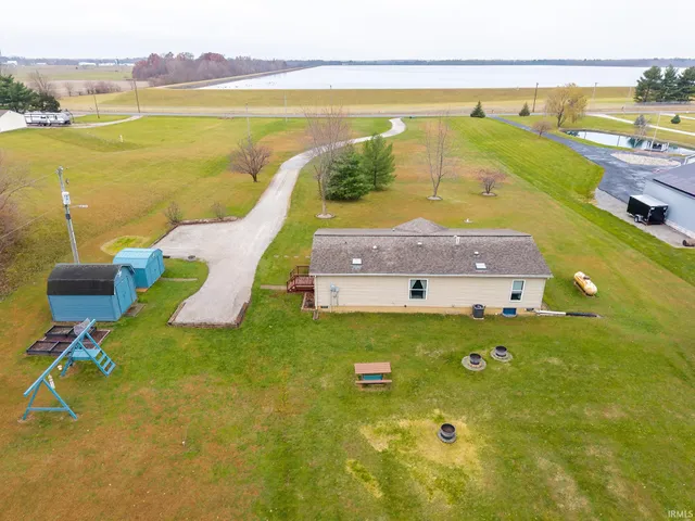 $275,000 | 15720 Roth Road, Grabill, IN 46741