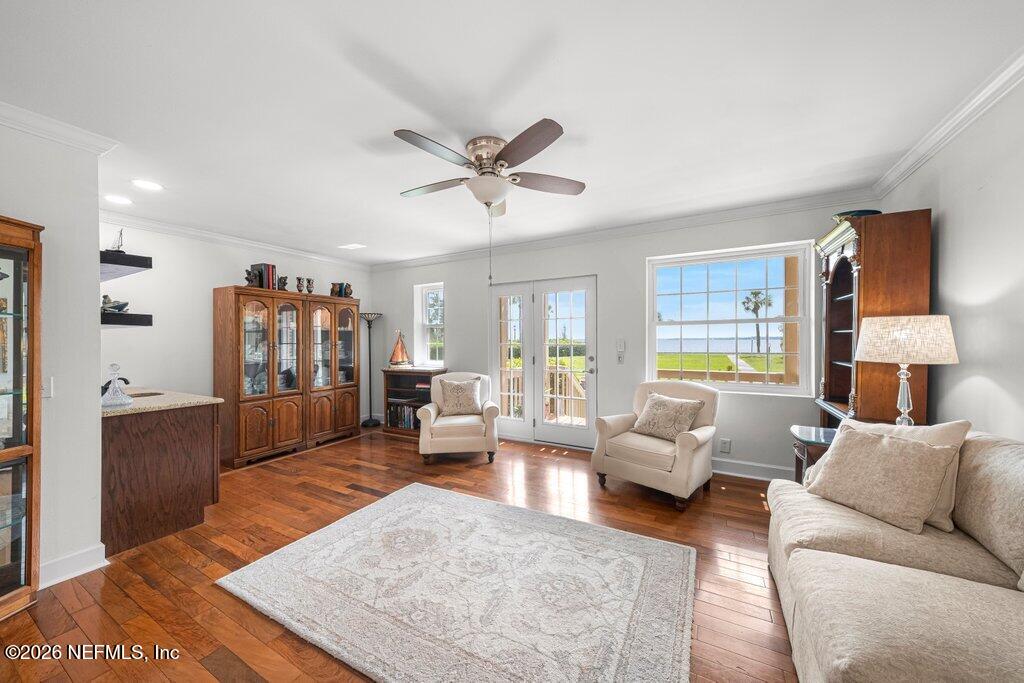 823 Lasalle Street, Unit 821/823 Jacksonville, FL 32207 - Photo 6 of 34 823 Lasalle St (16).JPG-SMALL