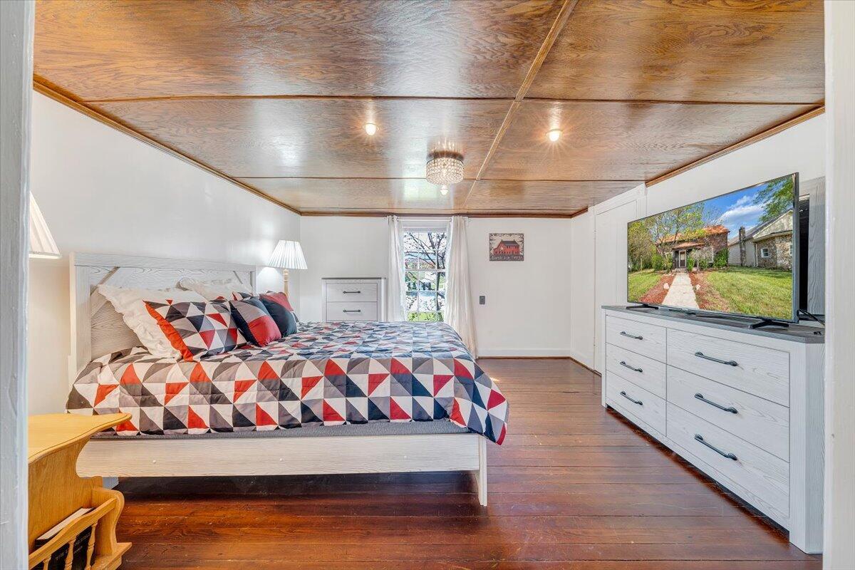 5297 Peaks Road Bedford, VA 24523 - Photo 22 of 68 23-MIB02048