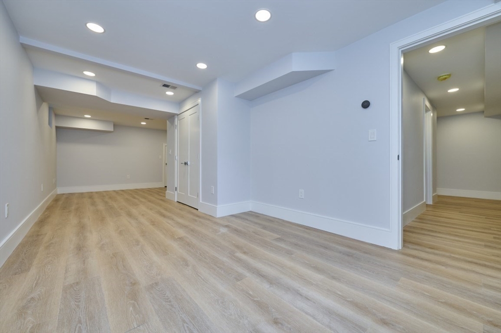 123 Fuller Street, Unit B Brookline, MA 02446 - Photo 33 of 41