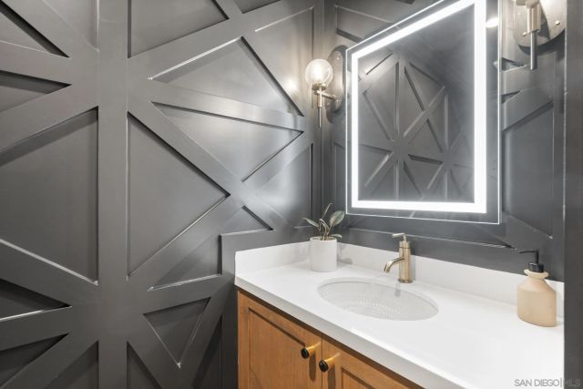 $5,350,000 | 466 Westbourne Street, La Jolla, CA 92037