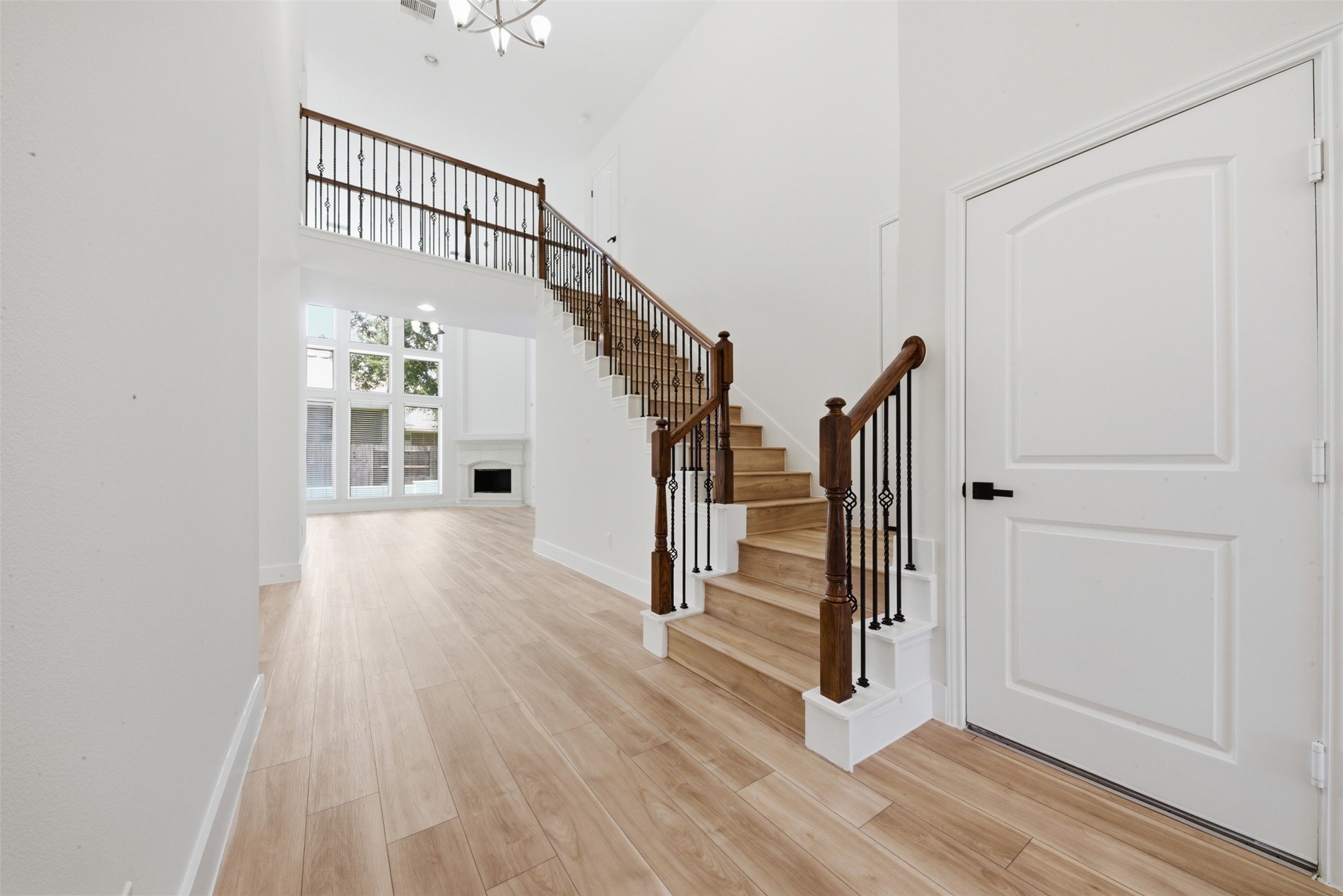 26422 Red Cliff Ridge Katy, TX 77494 - Photo 21 of 40 Dramatic, wrought iron balustered staircase, gives you a spectacular view of the 2-story central hall and foyer.