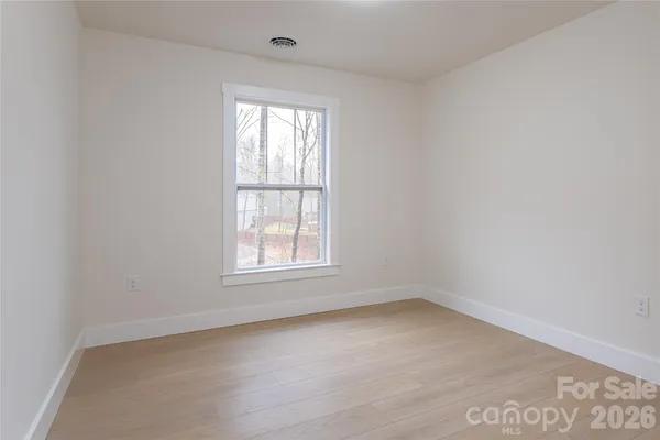 $525,000 | 169 Cascade Rdg Road, Fairview, NC 28730