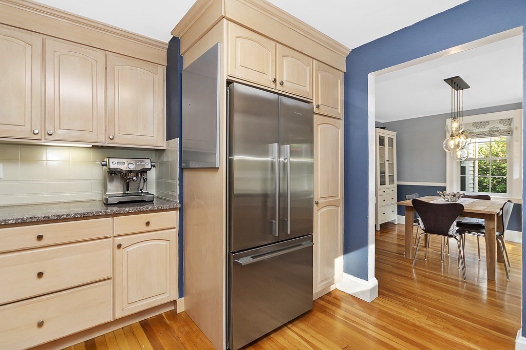 62 Bow Road Newton, MA 02459 - Photo 6 of 18 Gallery Image 6