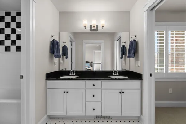 $1,050,000 | 6738 North Chickahauk Trail, Middleton, WI 53562