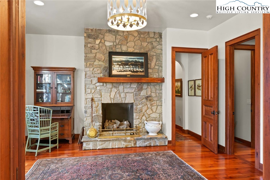 104 Ridge Drive Linville, NC 28646 - Photo 14 of 25 Gallery Image 14