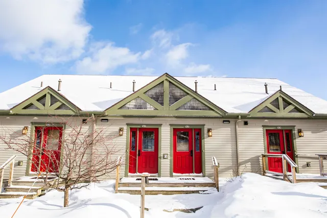 $340,000 | 16 White Pine Drive, Unit 4744, Jay, VT 05859