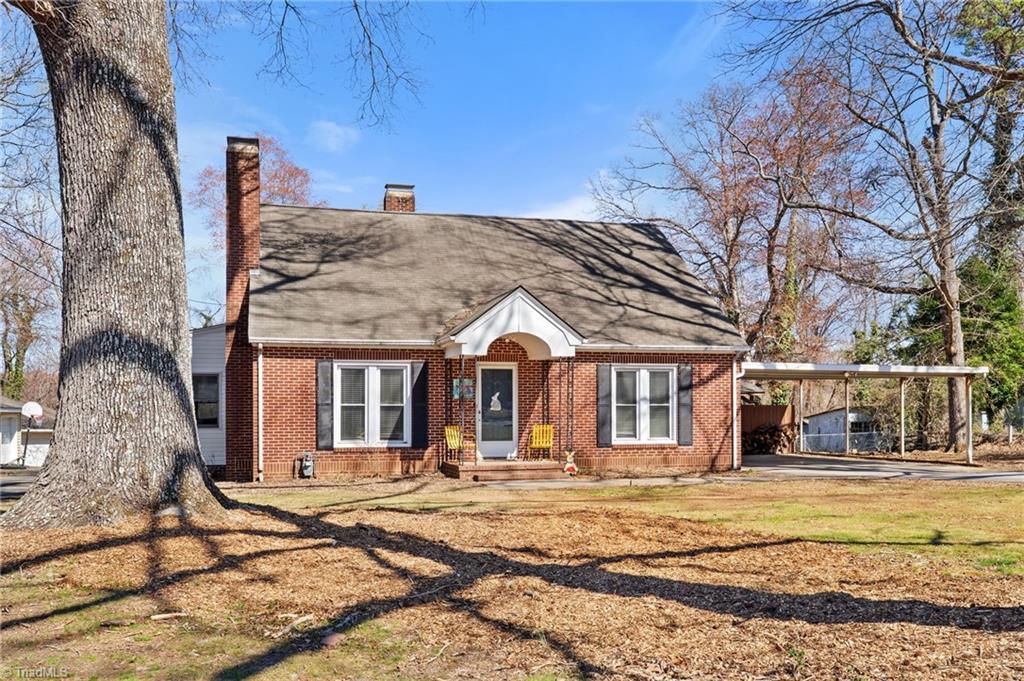 304 Springwood Road Asheboro, NC 27205 - Photo 4 of 50