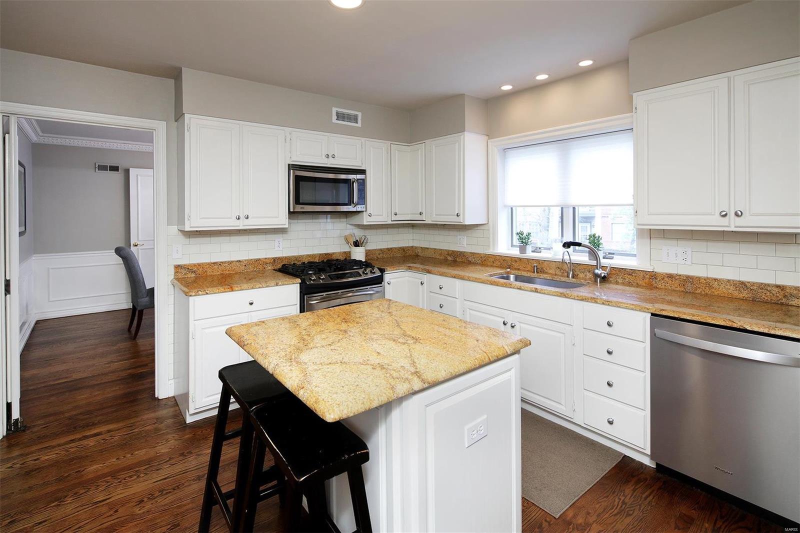 23 Willow Hill Road St. Louis, MO 63124 - Photo 5 of 11 Gallery Image 5