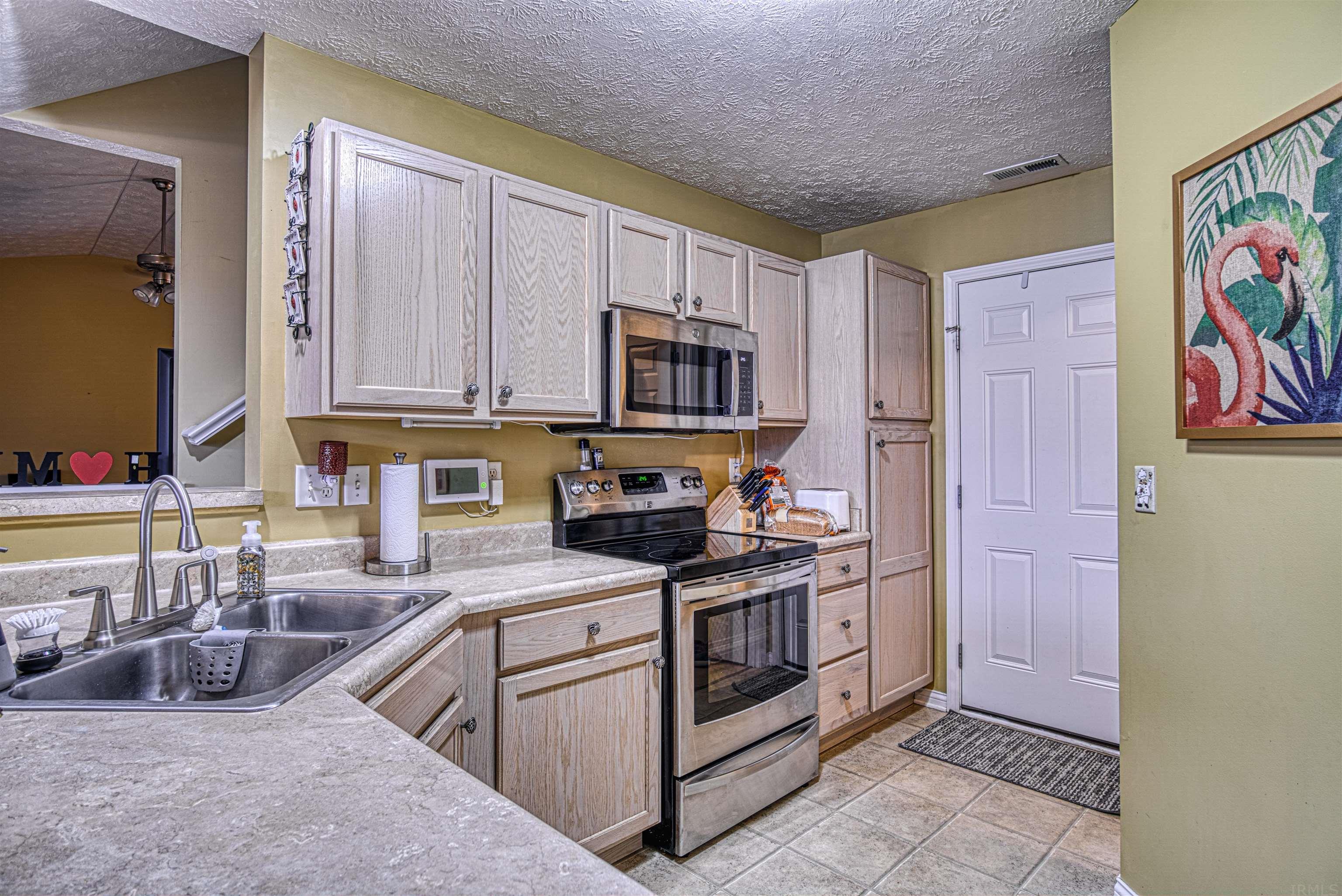 9625 Clippinger Road Evansville, IN 47725 - Photo 8 of 31 Gallery Image 8